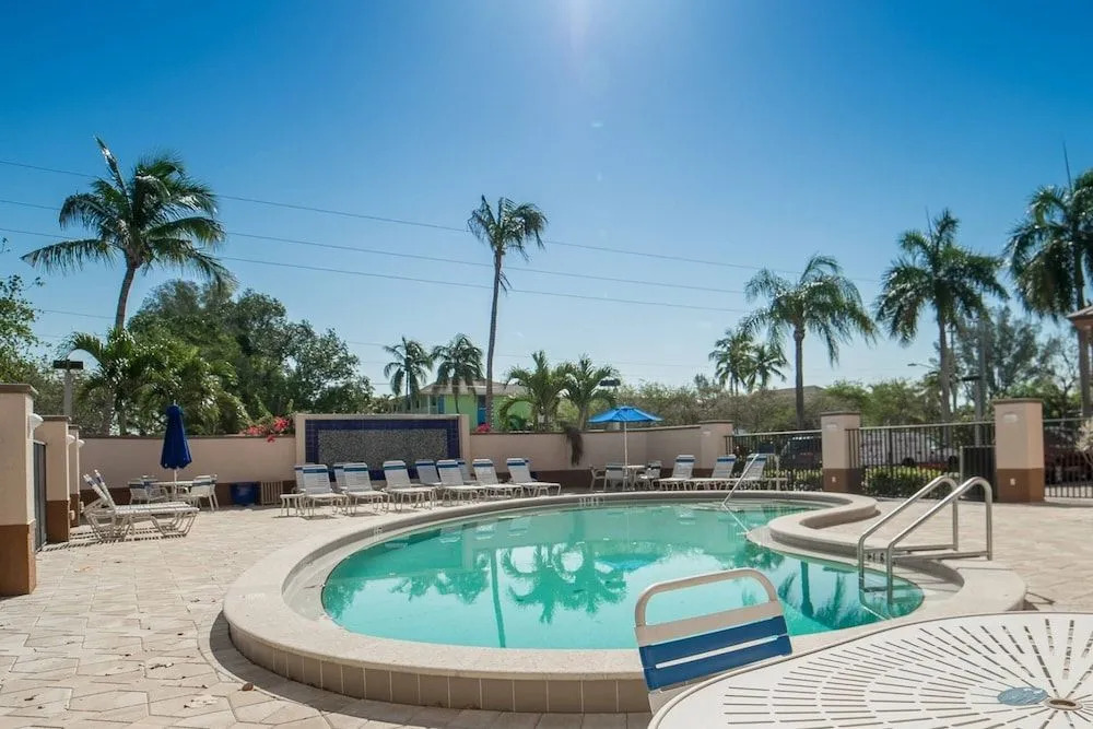 Shamron Beach Condo 507
