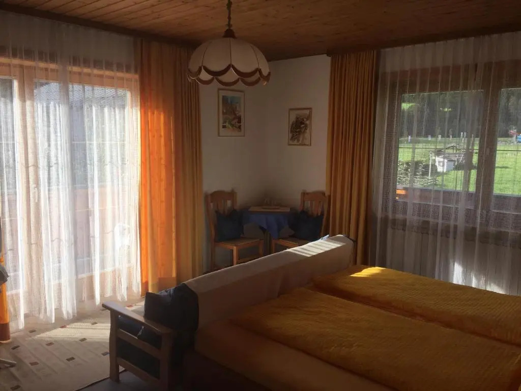 Pension Wieser "Baschtlmai"