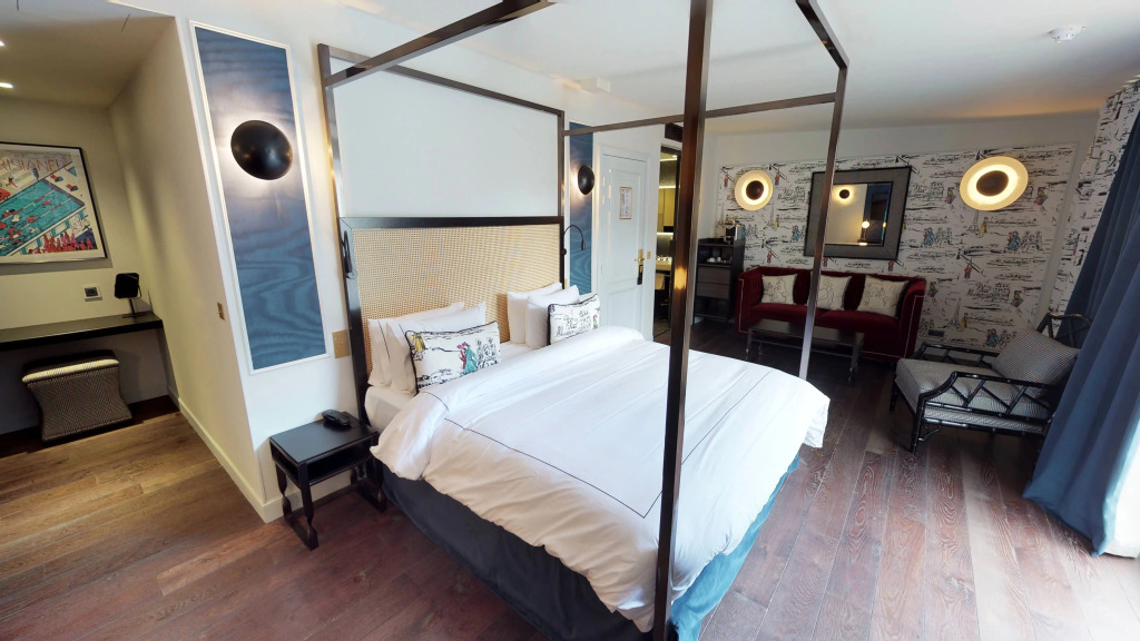 MomArt Hotel