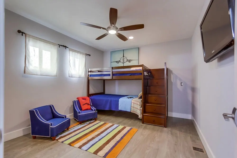 Point Break 1 3 Bedrooms 2 Bathrooms Condo