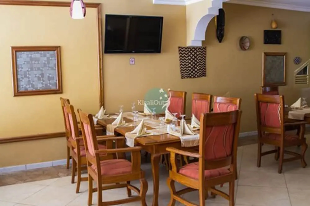 Hill Crest Hotel