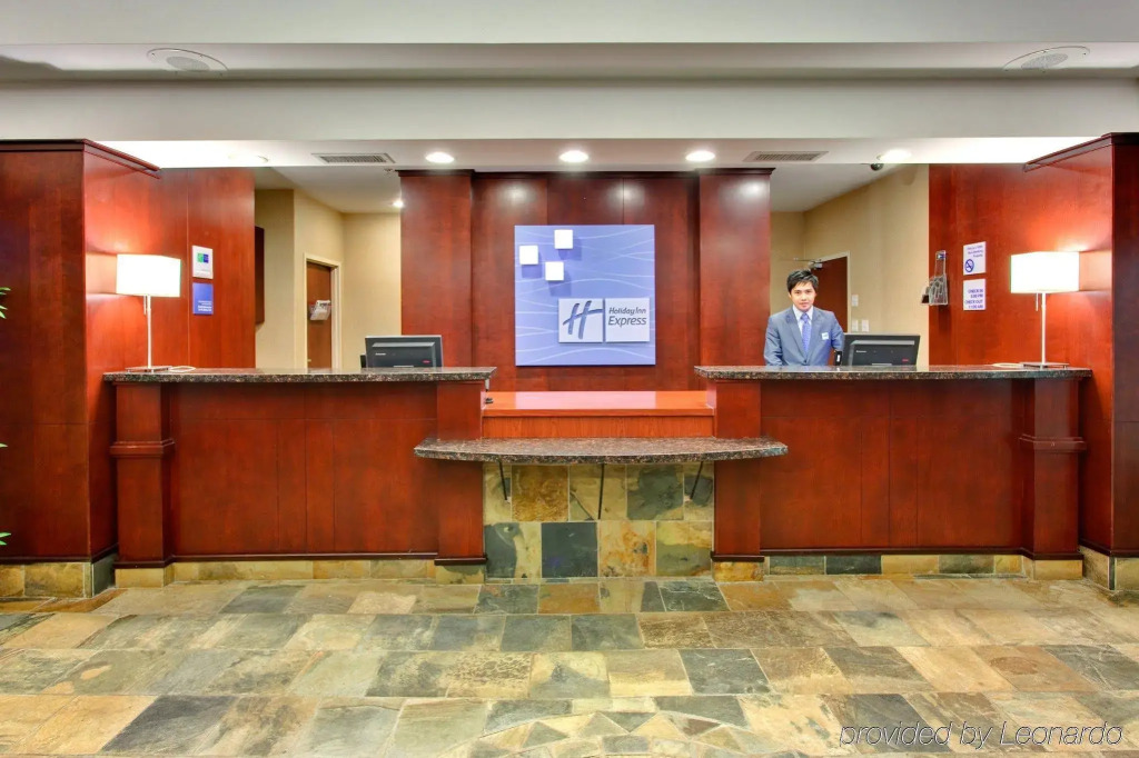 Holiday Inn Express Edmonton North by IHG