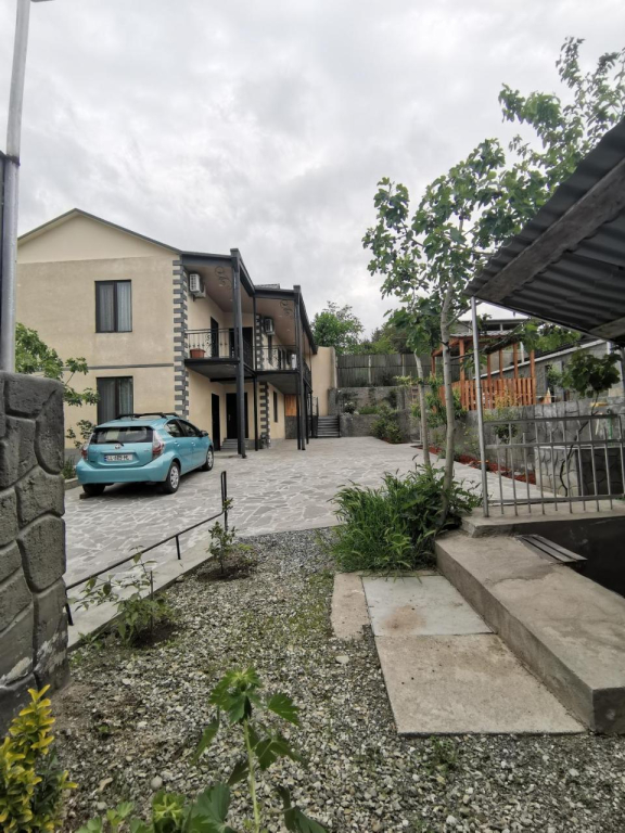 Guest House 35