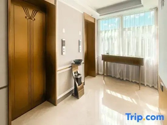 Vienna Hotel (5.0 Dongxia 100 Commercial City Branch)