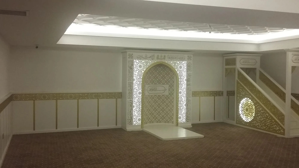 MB Deluxe Hotel