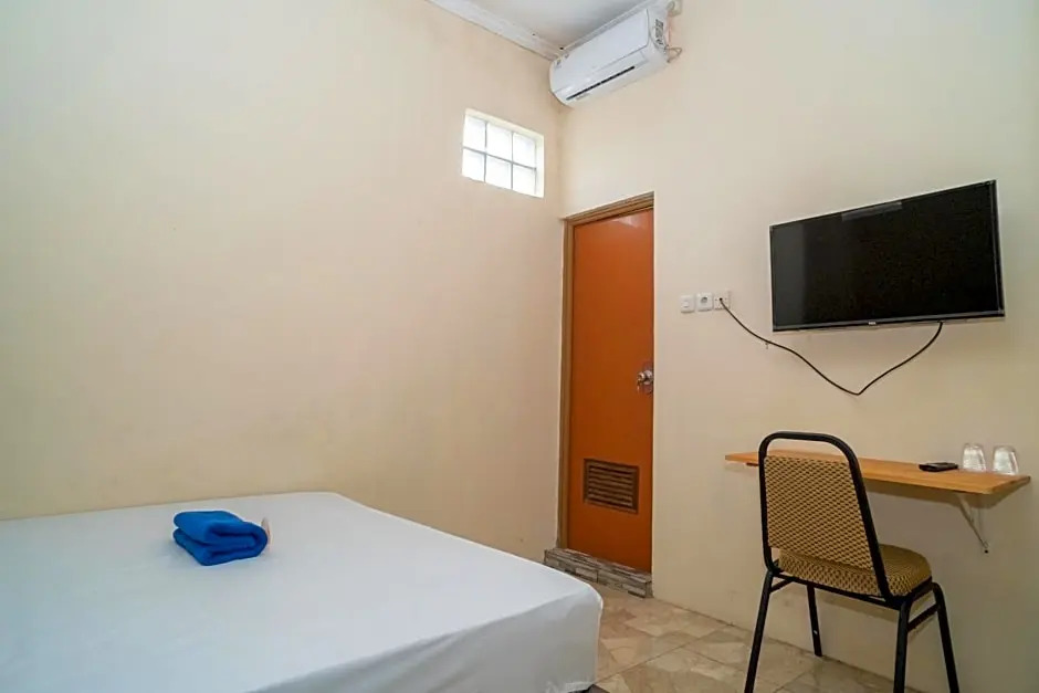 KoolKost Syariah near Villa Nusa Indah