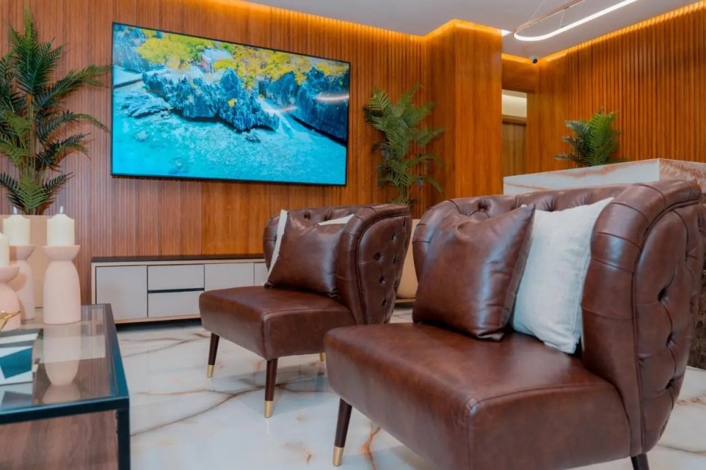 Hotels 111