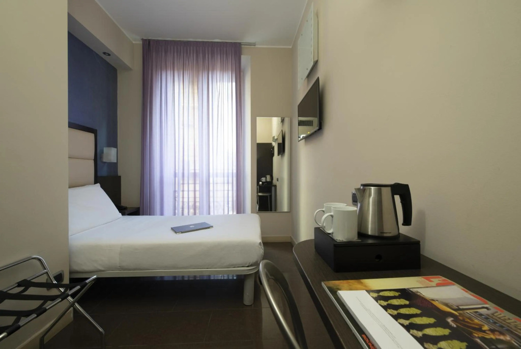 Hotel Five