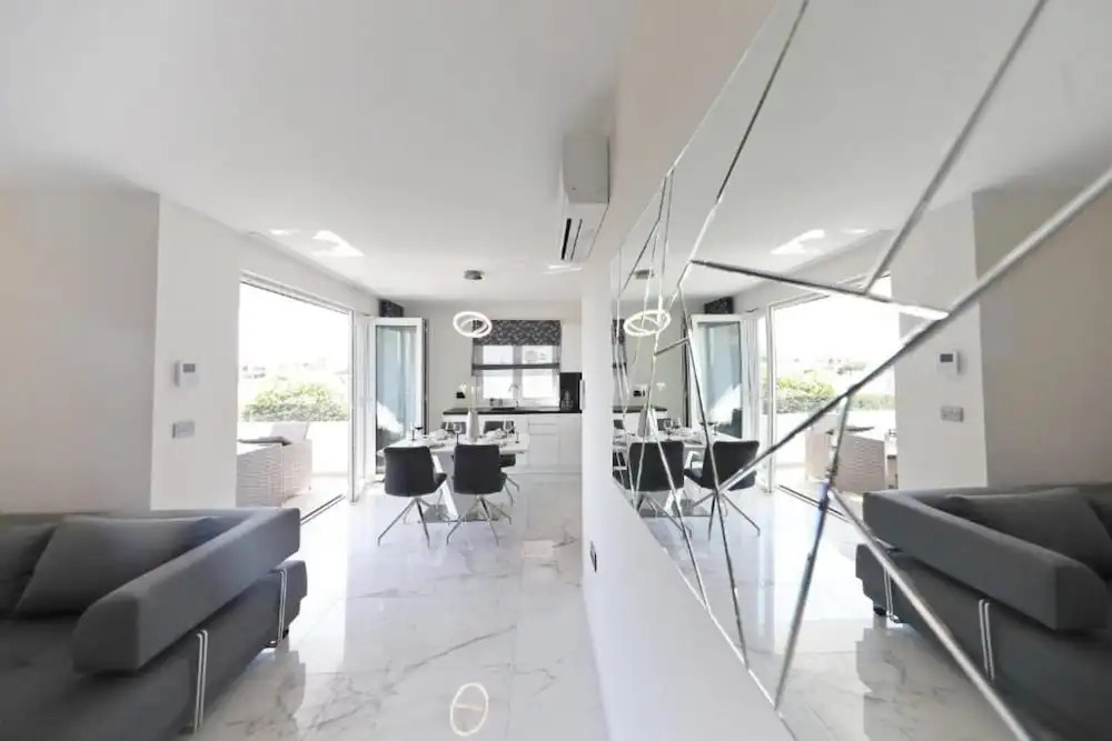 Luxury Majpruz Suites I