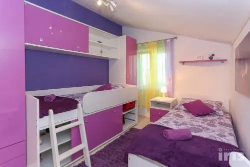 Apartment Markov