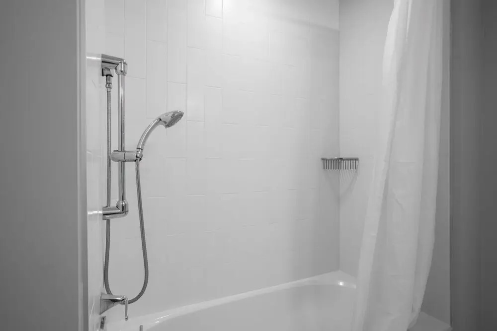 One Bedroom apartment near waterfront in a brand new building 1 Apts by RedAwning