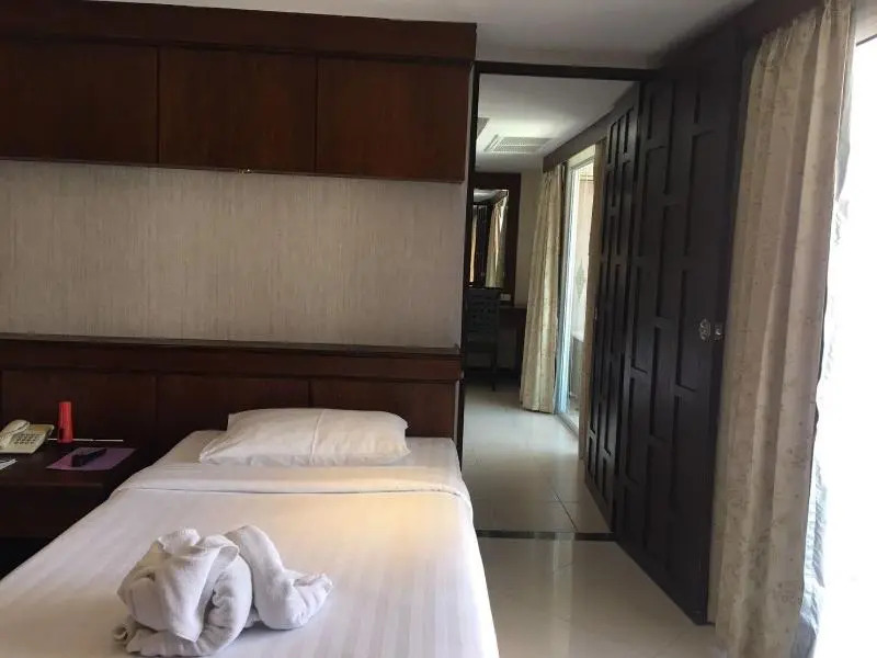 Rayaburi Hotel Patong