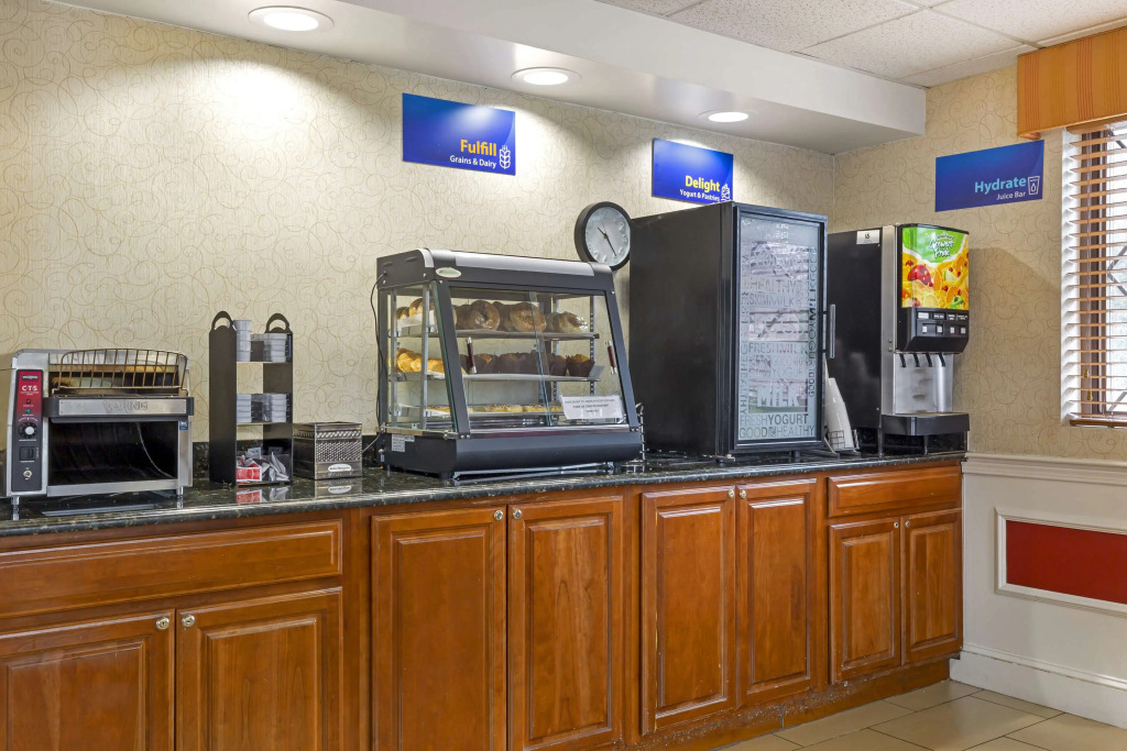 Best Western The Inn at Sharon - Foxboro
