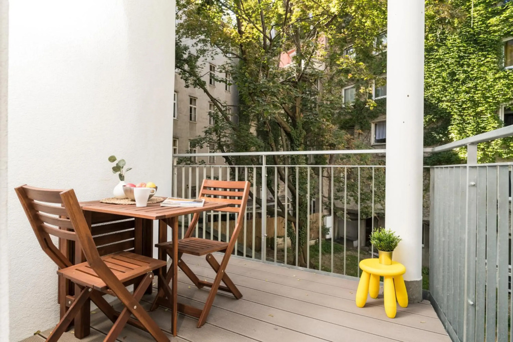 Prater Balcony Suite by ichbucheAT