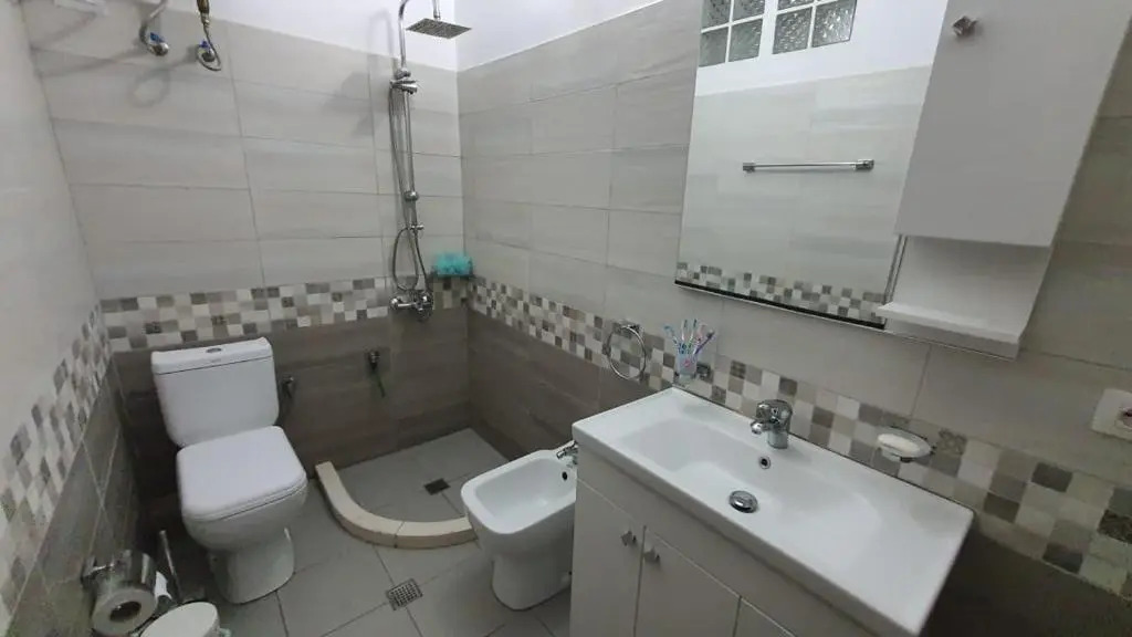 Unejs Apartment