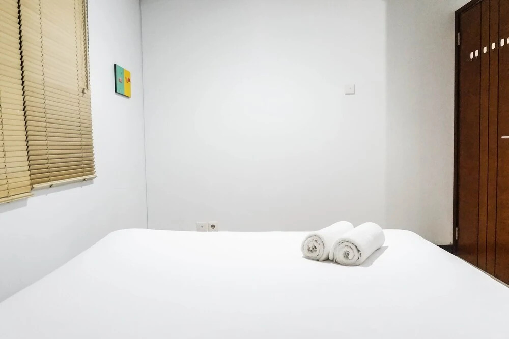 Convenient 3BR Apartment at Waterplace Residence Pakuwon Indah