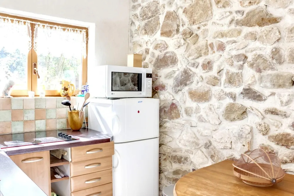 House With one Bedroom in Pougnadoresse, With Pool Access, Furnished T