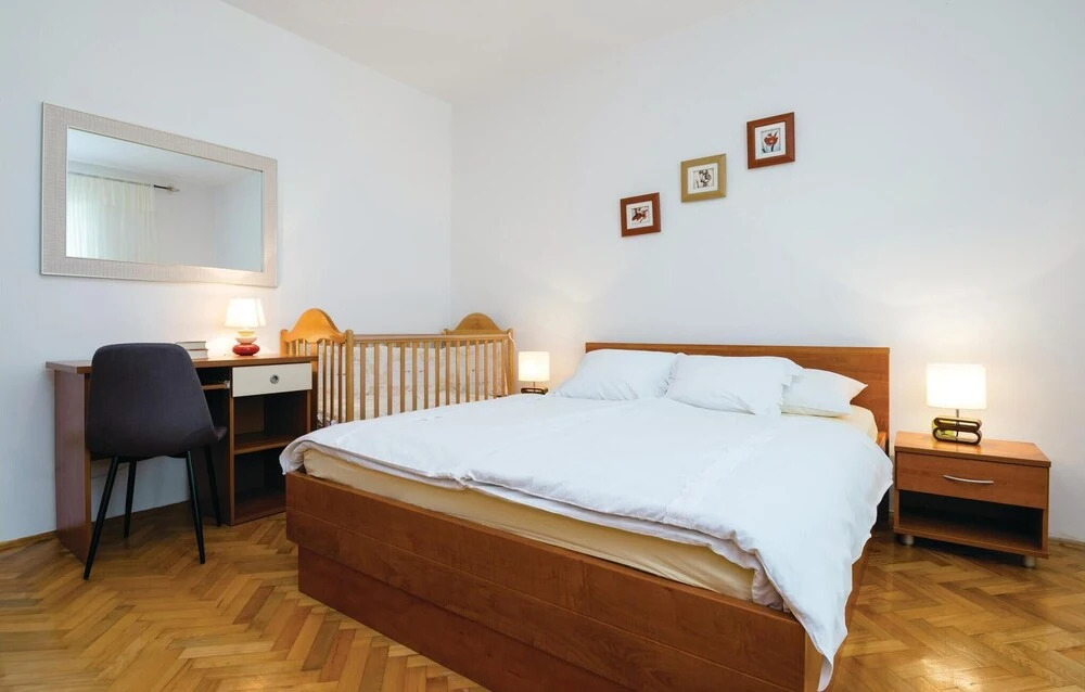 Nice Home in Vrsi With Wifi and 3 Bedrooms
