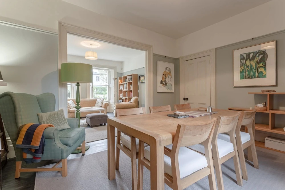 Cosy Brixton House With Great Transport Links