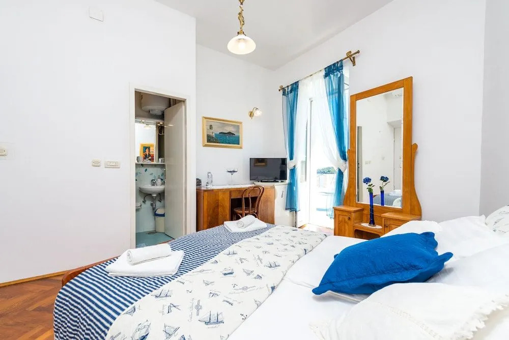 Villa Adriatica - 4 bedroom vacation house