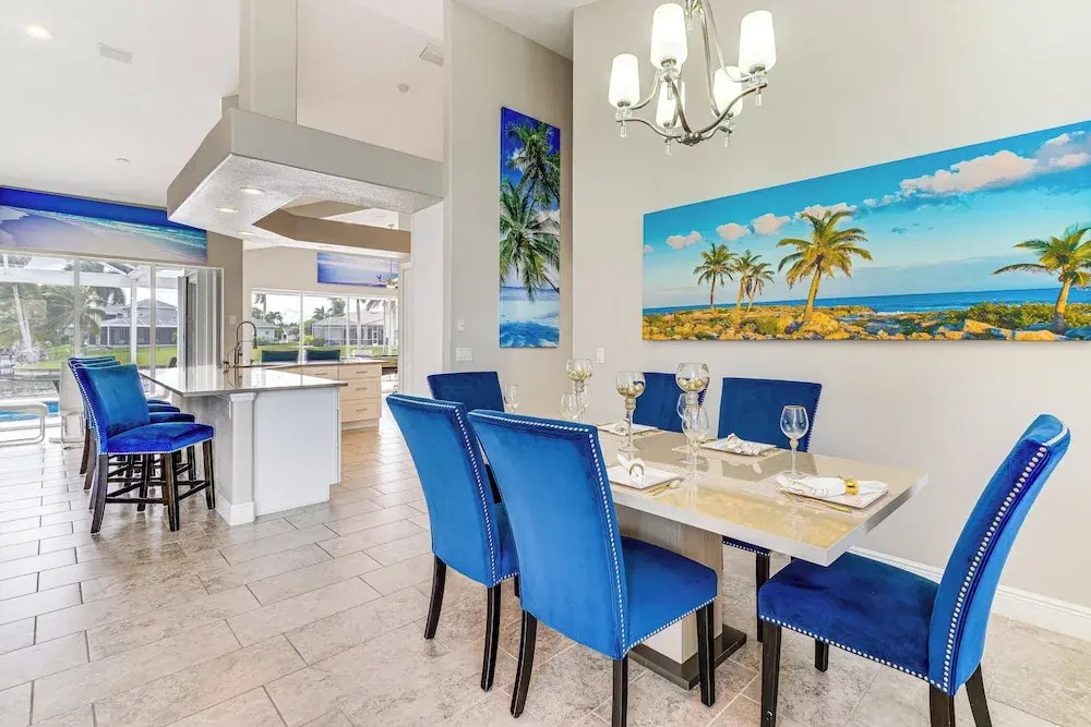 Canalfront Pool & Hot Tub: Home in Cape Coral