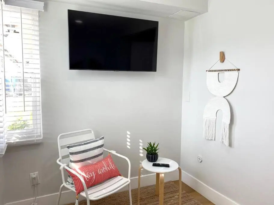 Steps To The Beach, Main Street and Pacific City - 2BR