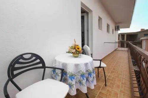 Apartment & Rooms Marigold