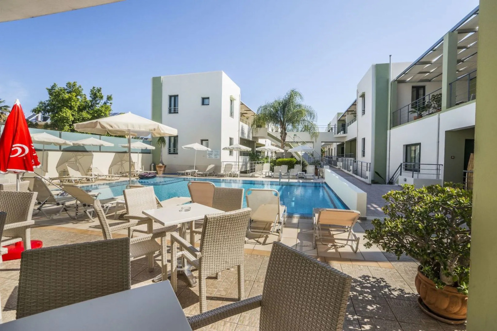 Athina Beach Hotel