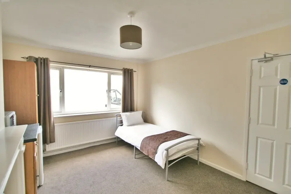 Central Studios Hatherley by Roomsbooked