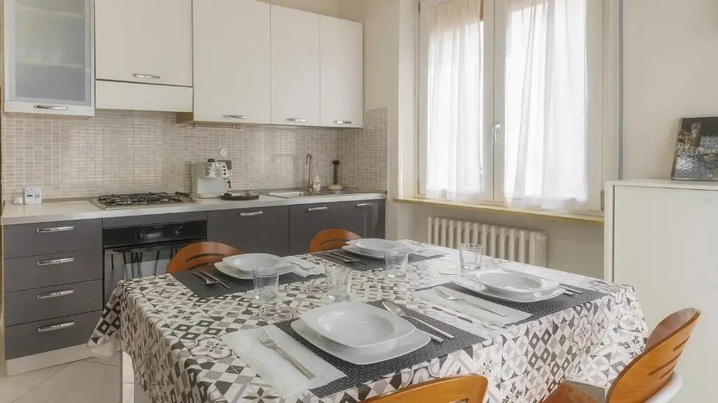 Appa49 vicino Ospedale Borgo Roma, Fiera e Univr