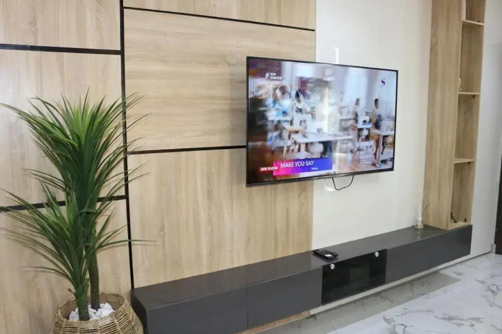 Excellent 2 bed apartment in Lekki Phase1 With SuperFast Wi-fi & 247 Power