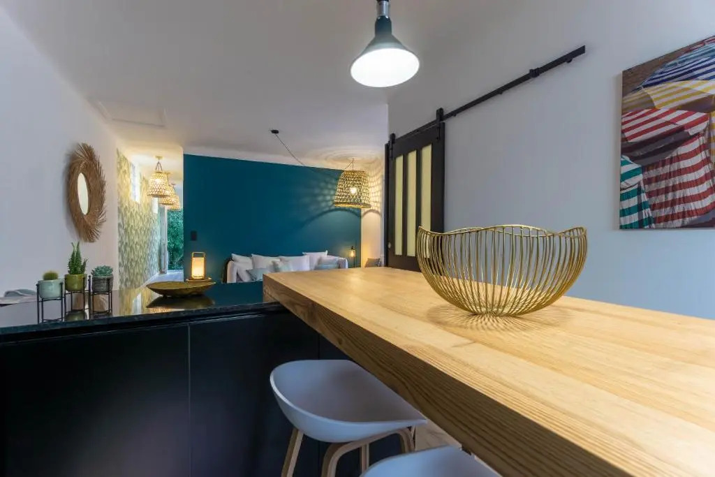 COCOON KEYWEEK Holiday House with lovely patio in Biarritz city center