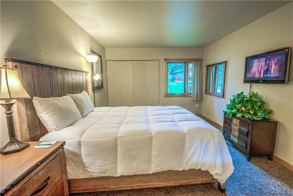 Ski Inn 234