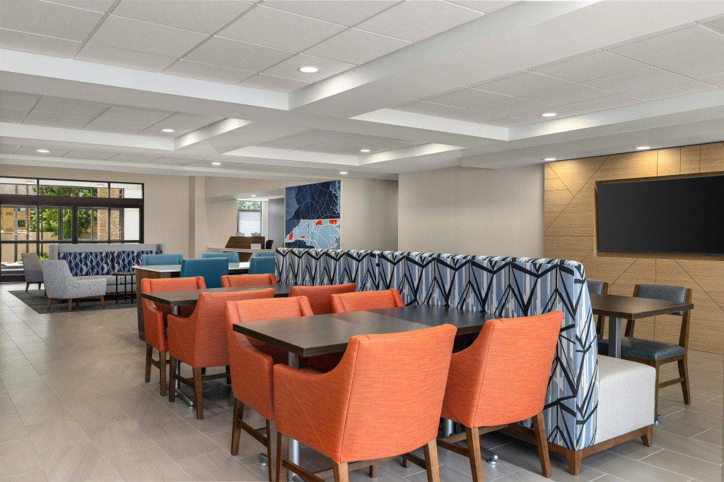 Holiday Inn Express Fayetteville Fort Bragg by IHG