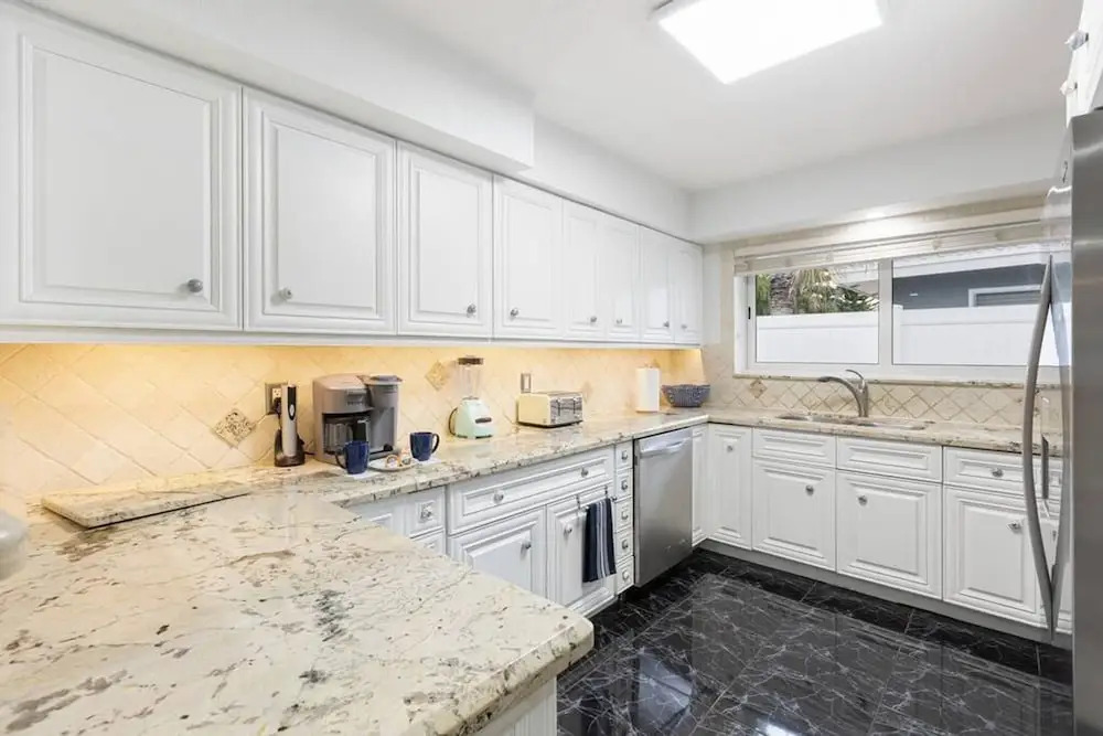 Newly Renovated 3 Bedrooms Near the Beach and Rest