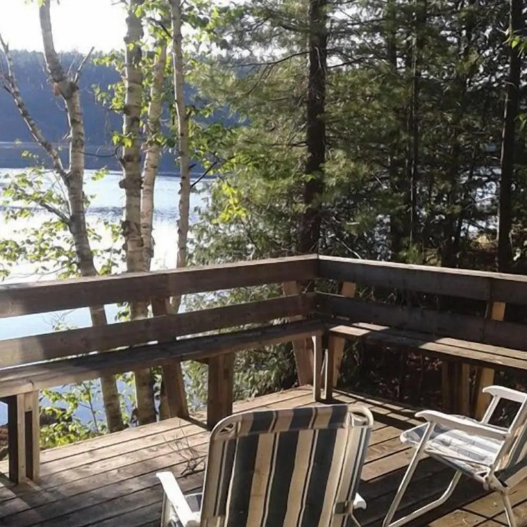 Lodge on the Point