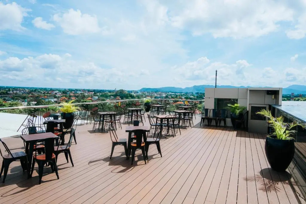 Platinum Adisucipto Hotel & Conference Center