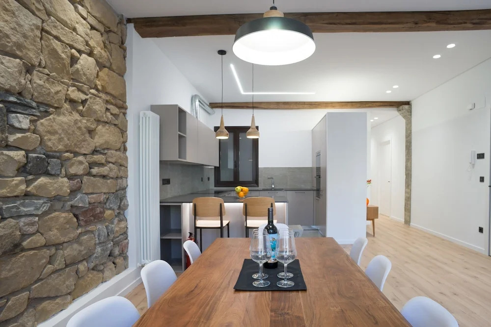 001 / Cantabric Plaza, Near La Zurriola Beach - Apartment for 8 People in San Sebastián