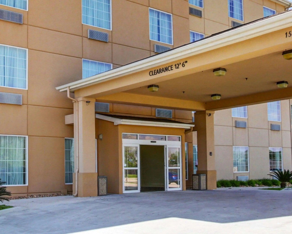 Spark by Hilton Selma
