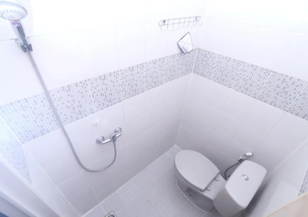 Kamar Keluarga Ungaran
