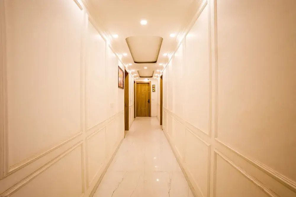 Alaya Stays Miyabi Executive Suite, Elegant 1-BHK Suite With Common Pool, Gym & Restaurant