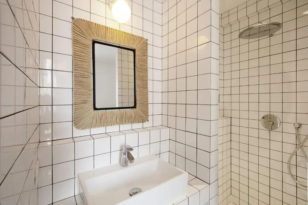 Bohemian house with terrace and parking 5 min from the beach - Welkeys