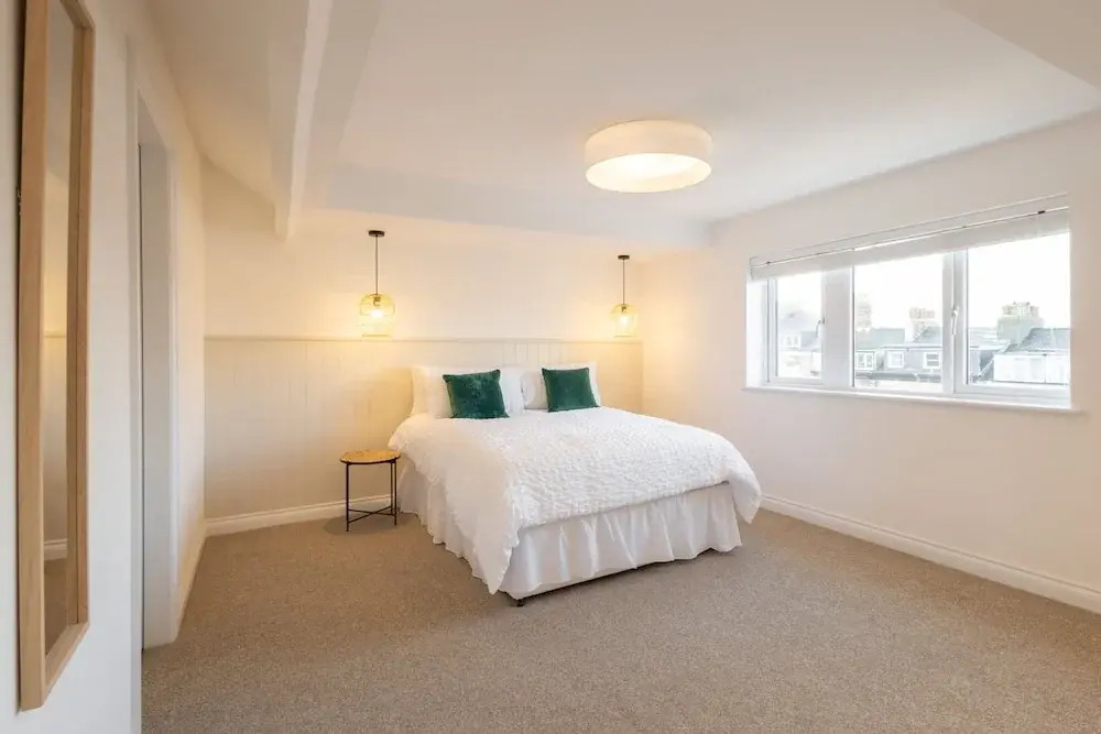Host & Stay - Kings Court Apartments