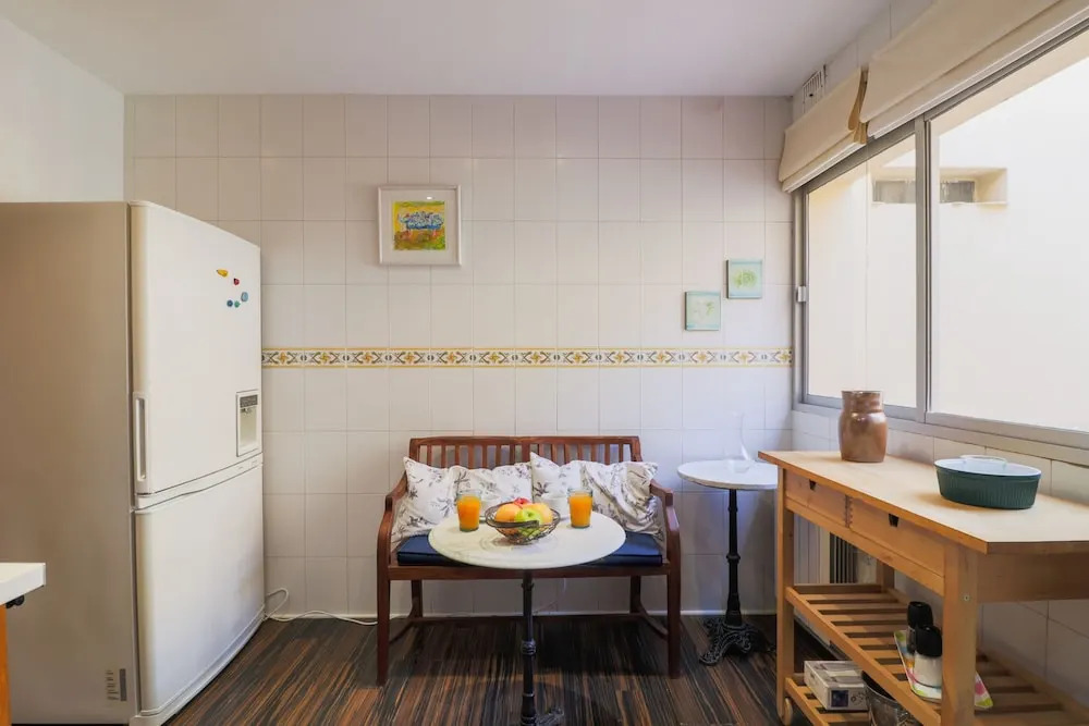 Rustic Two Bedroos Apartment With Terrace