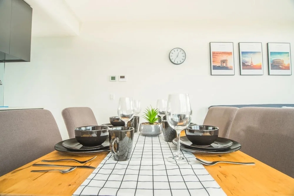 Lovely Two Bed Home In Macquarie Park