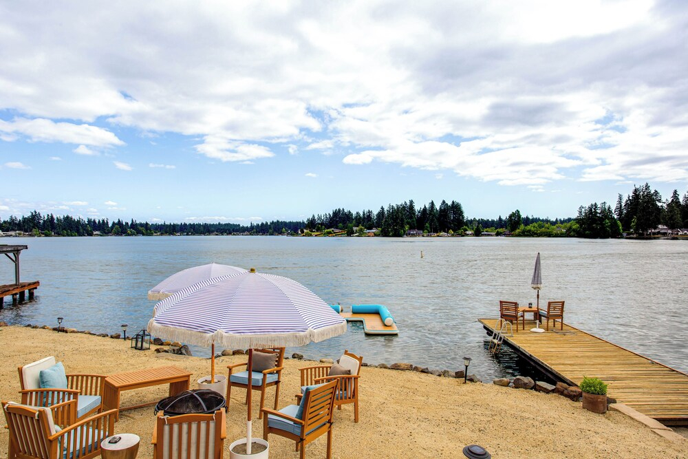 Lake Spanaway Retreat: Home w/ Private Beach!