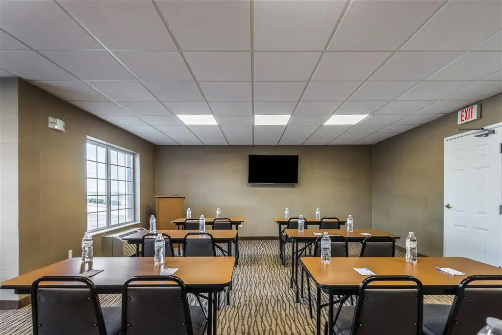 Comfort Inn & Suites Dayton Northwest - Englewood