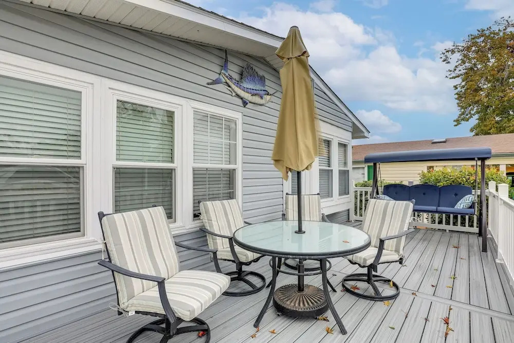 Walk to Shore! Surfside Beach Gem w/ Game Courts