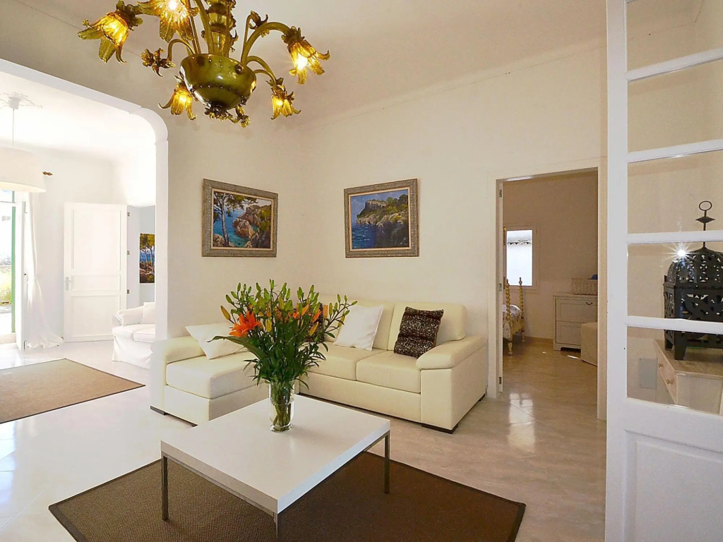 Beautiful villa in Colòn near the beach