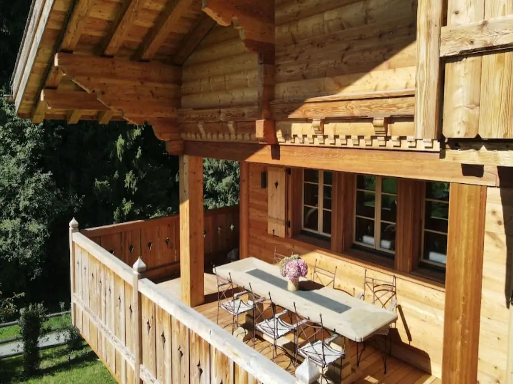 Cosy Chalet With Balcony/terrace